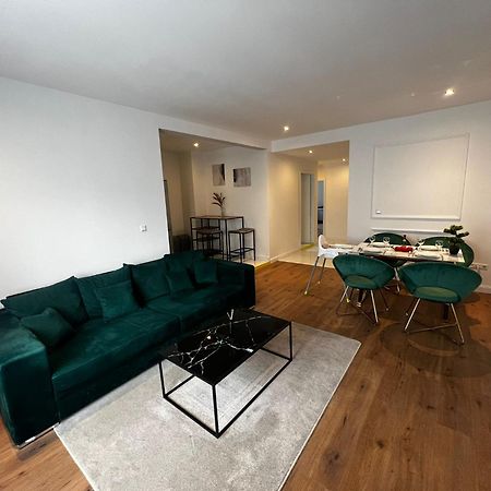 105 Quadratmeter Apartment, Parkplatz, Kinderfreundlich, 6 Personen, Wifi, Vollausgestattete Kueche, Crimmitschau Luaran gambar