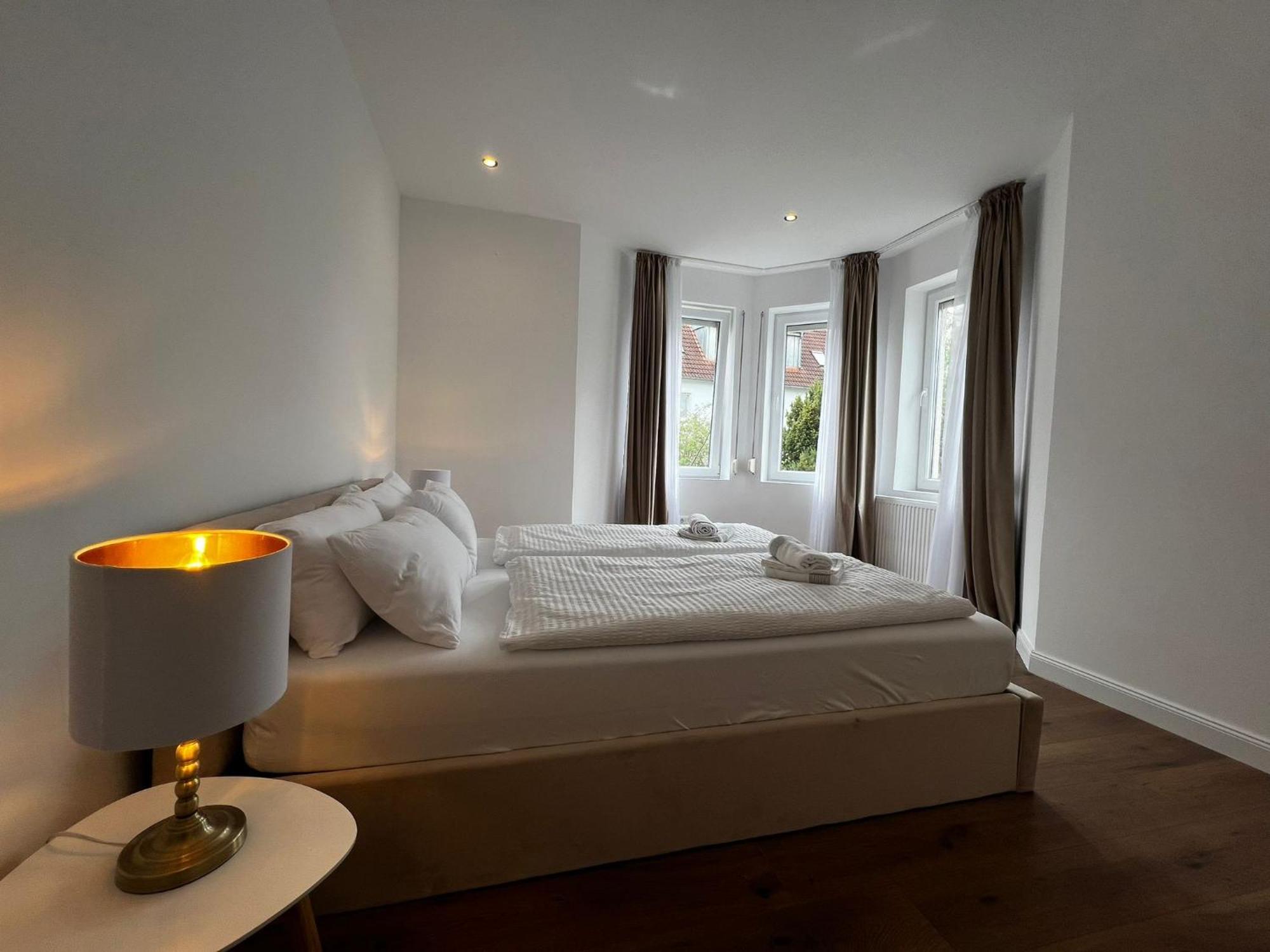 105 Quadratmeter Apartment, Parkplatz, Kinderfreundlich, 6 Personen, Wifi, Vollausgestattete Kueche, Crimmitschau Luaran gambar